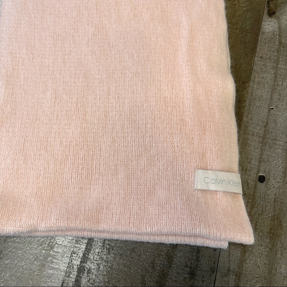 NWT Calvin Klein Infinity Winter Scarf - Picture 3 of 8